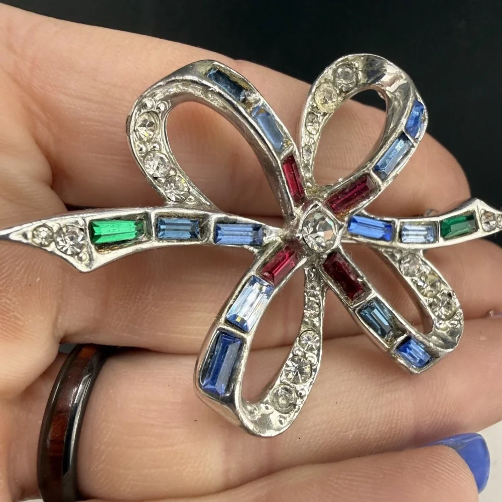 Vintage Rhinestone Brooch Silver Tone Bow‎ Blue Green Red